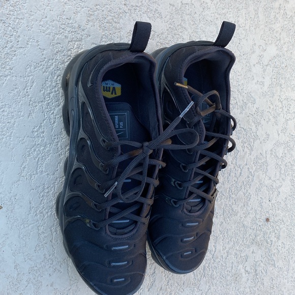 Used. Not. Thrashed. Worn. Less. Than. 4. Times. NIIKE. VAPOR. MAX - Picture 4 of 5